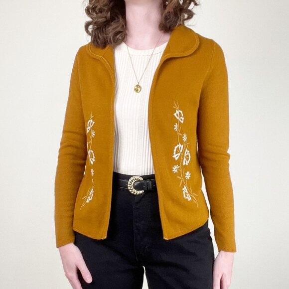 Vintage 50s 60s Embroidered Floral Cardigan Sweater Dainty Romantic 1950s 1960s - Picture 1 of 9